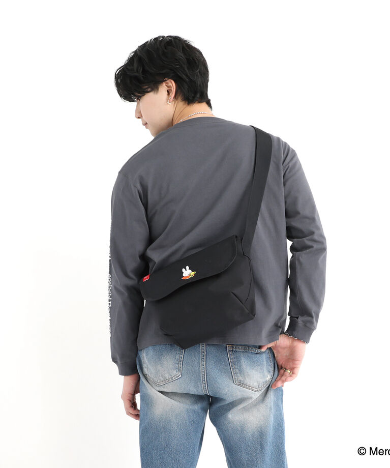 Manhattan Portage「NYLON MESSENGER BAG(SM) BACK POCKET W/ DIVIDER MAGNET 500D CORDURA MIFFY 70TH」|ショルダー・メッセンジャー|