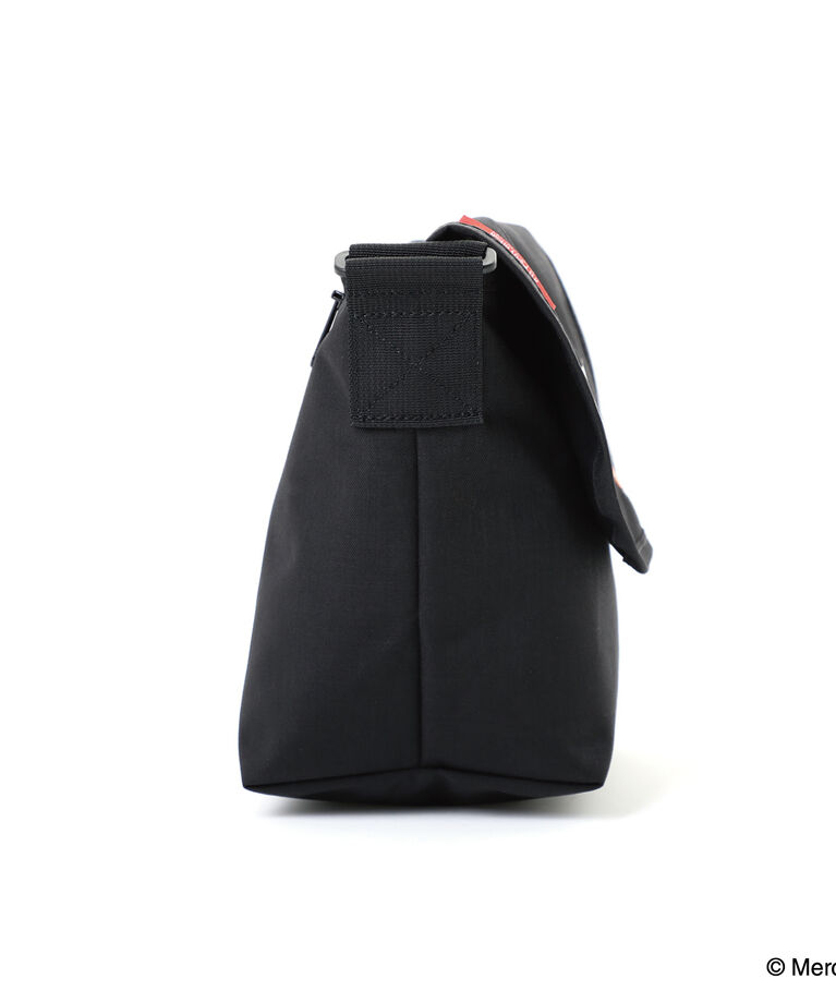 Manhattan Portage「NYLON MESSENGER BAG(SM) BACK POCKET W/ DIVIDER MAGNET 500D CORDURA MIFFY 70TH」|ショルダー・メッセンジャー|