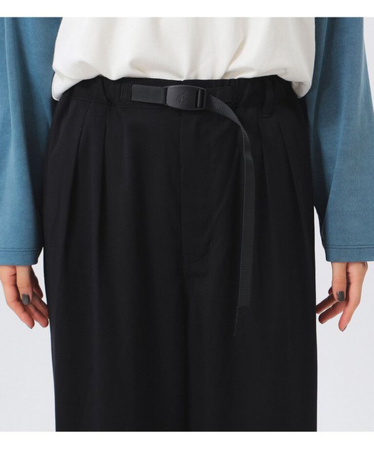 BEAMSBOY「Gramicci × BEAMS BOY / 別注 2プリーツ ワイド スラックス」|チノ|