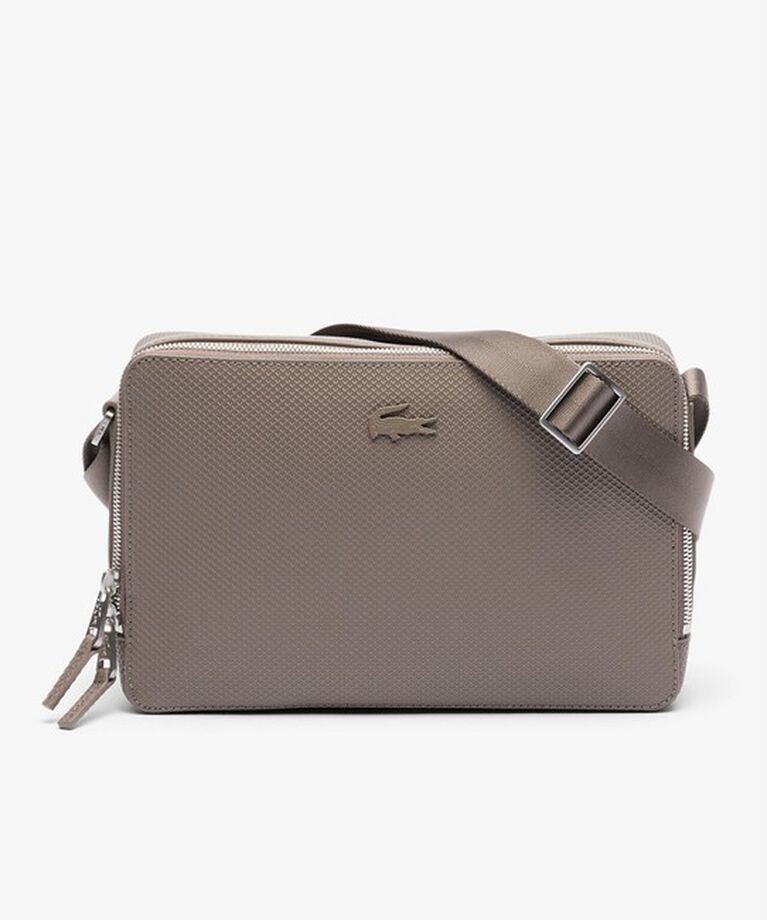 LACOSTE「CHANTACOスクエアショルダーバッグ」|ショルダー・メッセンジャー|サンドベージュ