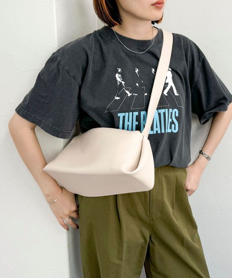 fredy emue「【WEB限定カラーあり】台形ワンショルバッグ」|ショルダー・メッセンジャー|