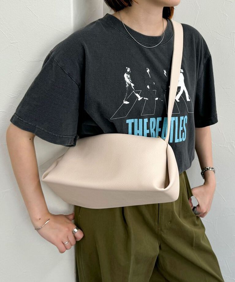 fredy emue「【WEB限定カラーあり】台形ワンショルバッグ」|ショルダー・メッセンジャー|
