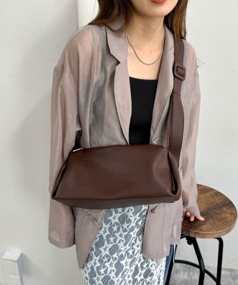 fredy emue「【WEB限定カラーあり】台形ワンショルバッグ」|ショルダー・メッセンジャー|ブラウン