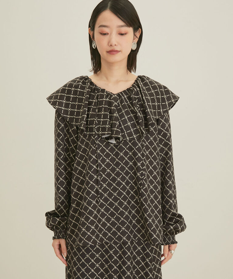 VIS「【セットアップ対応】【洗える】モノグラムフリルシャーリングブラウス」|シャツ・ブラウス|