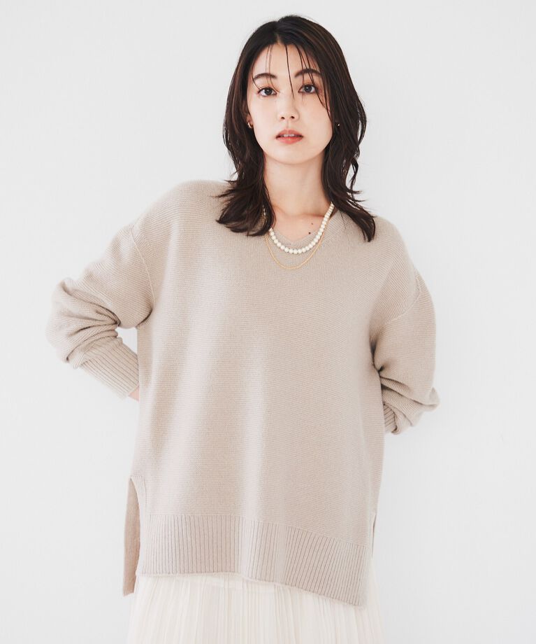 UNTITLED「【体型カバー/日本製/洗える】ウールシルクカシミヤミックス Vネックプルオーバーニット」|ニット・セーター|