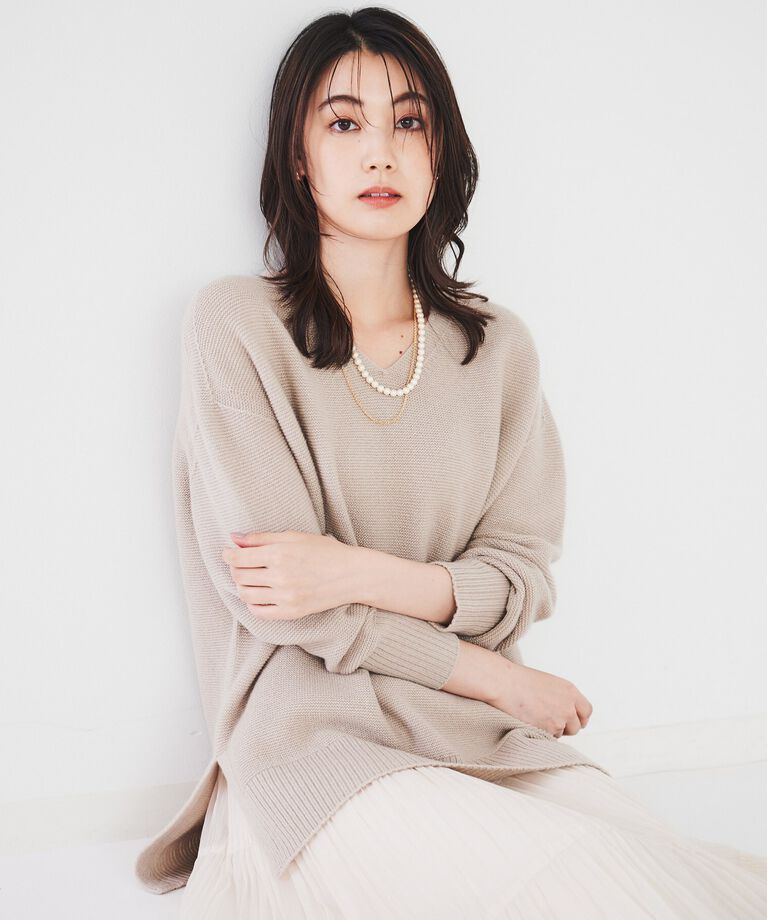 UNTITLED「【体型カバー/日本製/洗える】ウールシルクカシミヤミックス Vネックプルオーバーニット」|ニット・セーター|ﾗｲﾄﾍﾞｰｼﾞｭ(051)