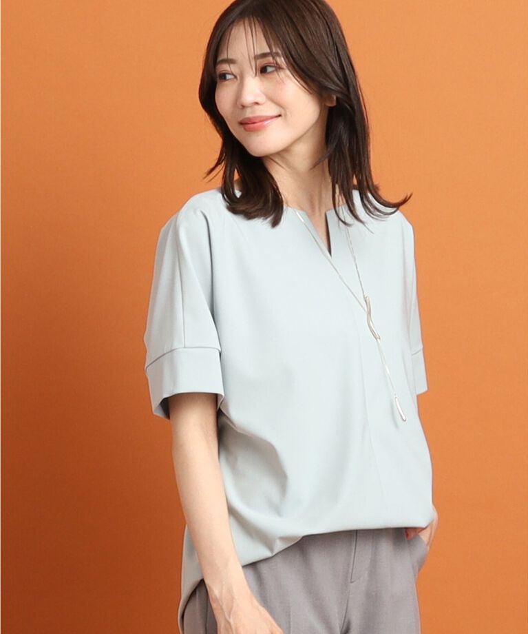Reflect「【SALE／UVカット／接触冷感／マシンウォッシュ可】スキッパーネックブラウス」|Tシャツ・カットソー|ﾐﾝﾄｸﾞﾘｰﾝ(021)