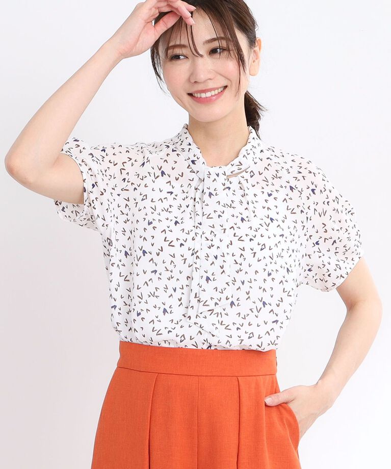 Reflect「【接触冷感／マシンウォッシュ可／セットアップ可】ボウタイプリントブラウス」|シャツ・ブラウス|オフホワイト(103