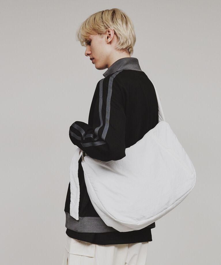 tk.TAKEO KIKUCHI「パテッドラウンドショルダーBAG」|ショルダー・メッセンジャー|ｵﾌﾎﾜｲﾄ(103)