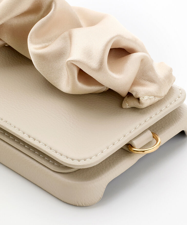 UNiCASE「Classy Scrunchie Case iPhoneケース スマホケース カード収納 ミラー iPhone16シリーズ/15Pro/15/14/13」|モバイルケース|