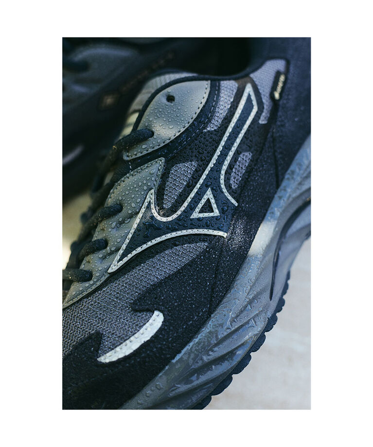 MIZUNO「WAVE RIDER β GTX(ゴアテックス／防水)」|スニーカー|