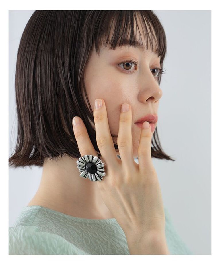 Ray BEAMS 「Otro Accesorio / フラワー リング」|リング|