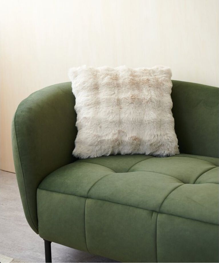 journal standard Furniture「FUR CUSHION　フェイクファー クッションカバー 45cm角」|クッション・クッションカバー|ベージュ