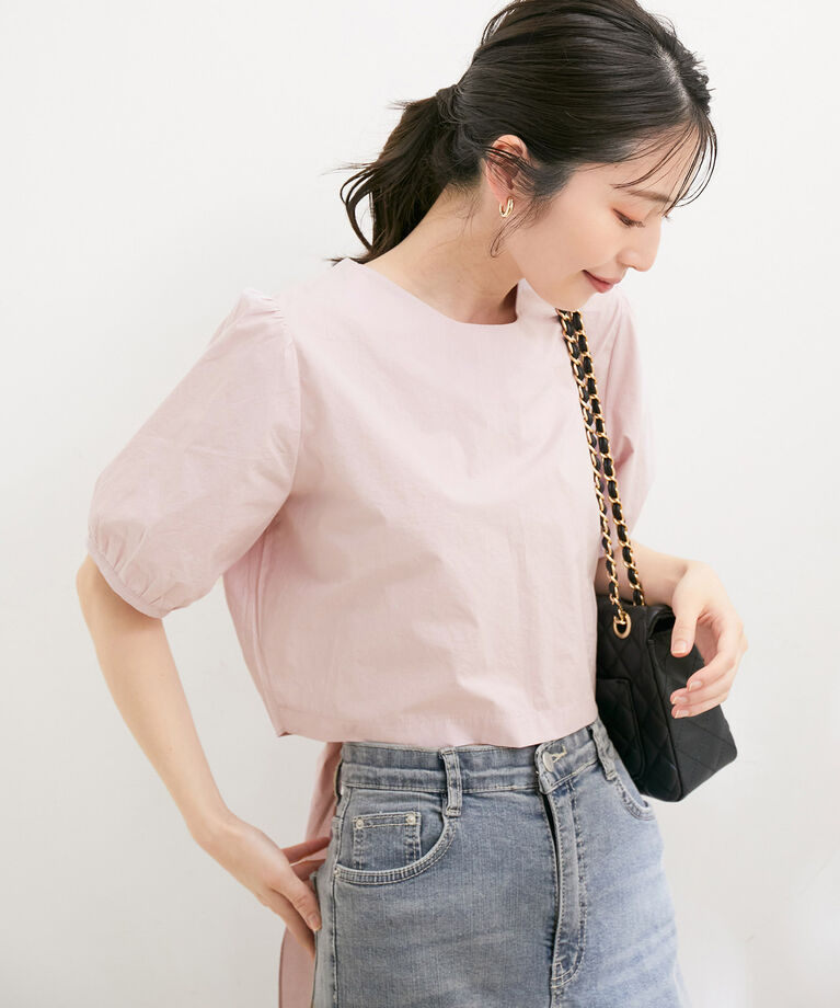 VIS「【WEB限定】【洗える】後ろリボンクルーネック短丈ブラウス」|シャツ・ブラウス|