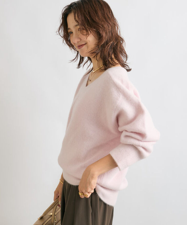  「【やわらかな着心地】ヘアリーラグランVネックニット」|ニット・セーター|