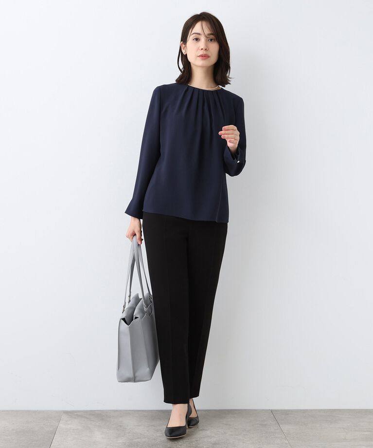 INDIVI「春SALE！【日本製／トリアセテート混】タックデザインブラウス」|シャツ・ブラウス|