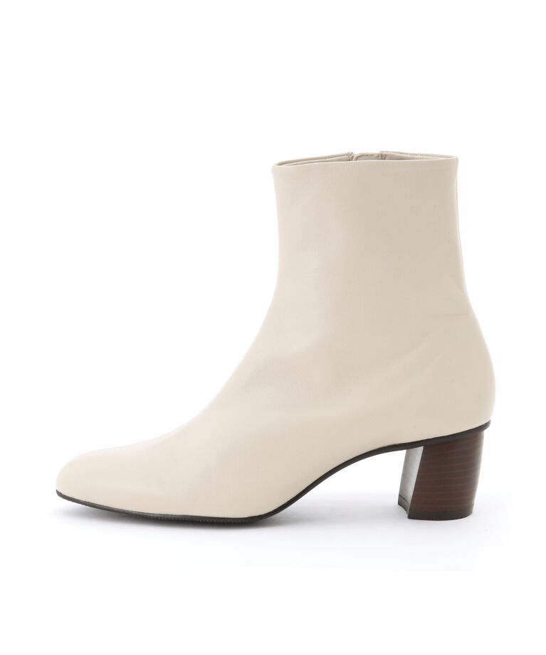  「◆ｓｏｆｔ　ｓｈｅｅｐ　ｓｈｏｒｔ　ｂｏｏｔｓ」|その他|