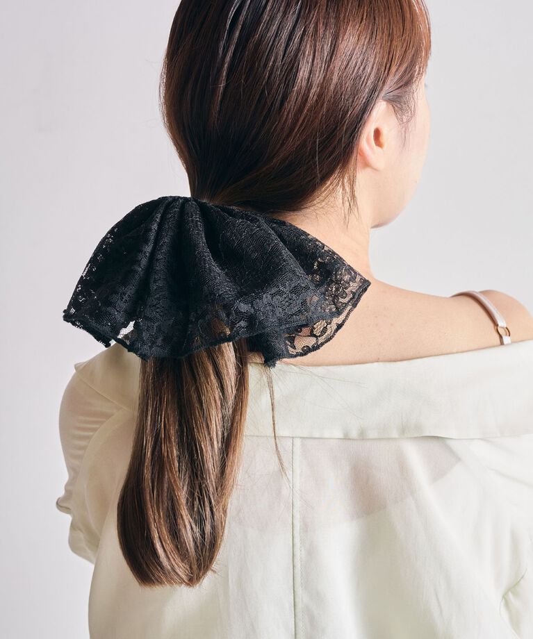 Phoebe「ビッグフリルシュシュ　ブラック」|ヘアゴム・シュシュ|