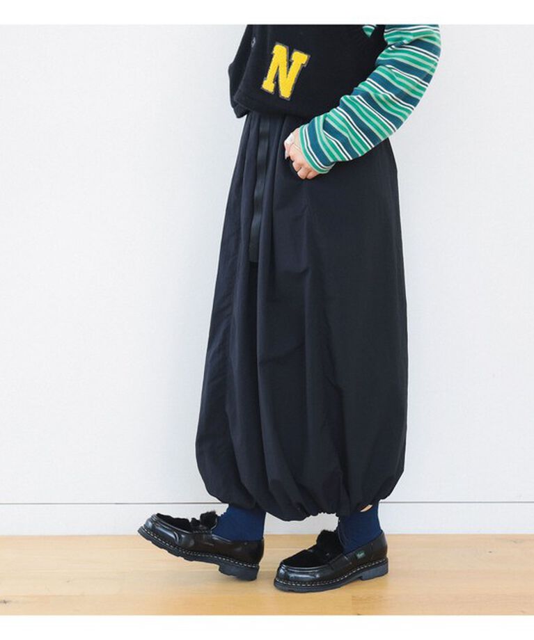 BEAMSBOY「Gramicci × BEAMS BOY / 別注 バルーン スカート」|スカート|BLACK