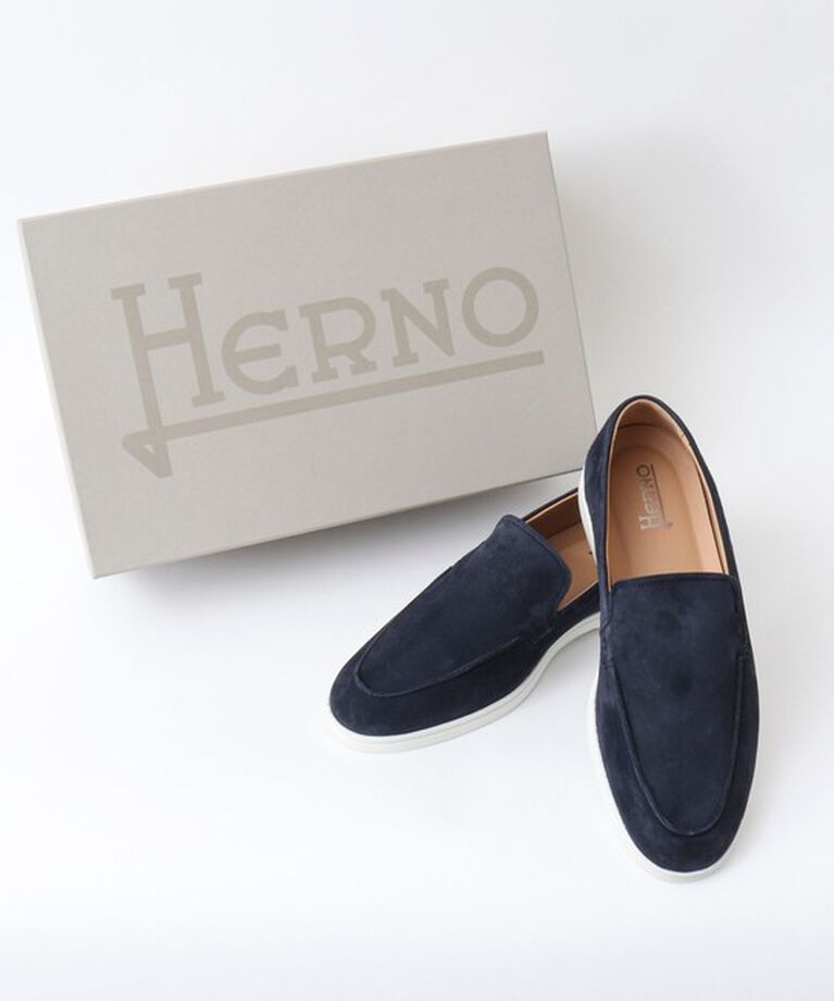 NOLLEY'S goodman「【HERNO/ヘルノ】モノグラム スエード ローファー 25SS」|モカシン|ネイビー