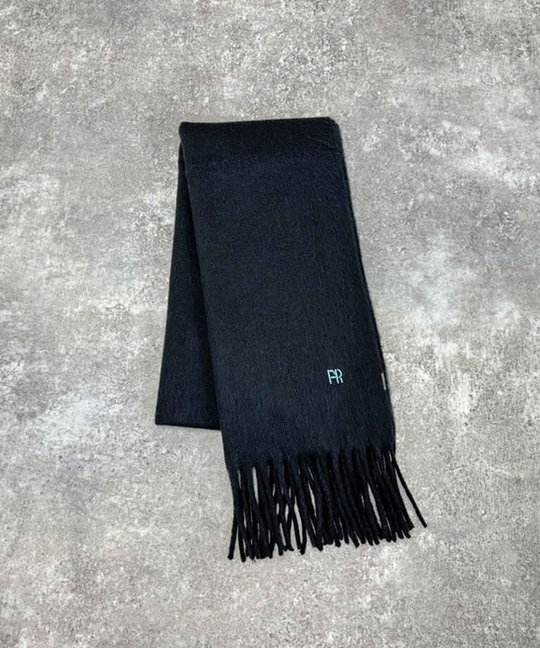 fredy emue「FR刺繍ブークレ無地ストール」|ストール|