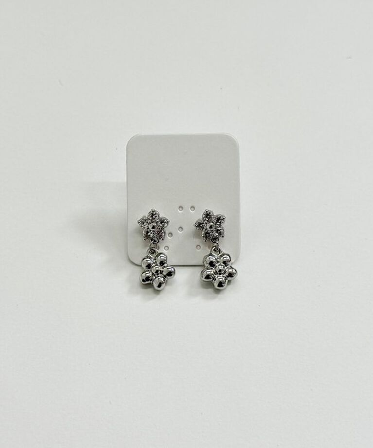 fredy emue「ビジュー＆メタルフラワーピアス」|ピアス|