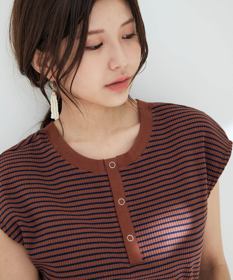 vis-a-vis「【WEB限定】前後２WAYスナップ釦付きフレンチスリーブボーダープルオーバー」|Tシャツ・カットソー|