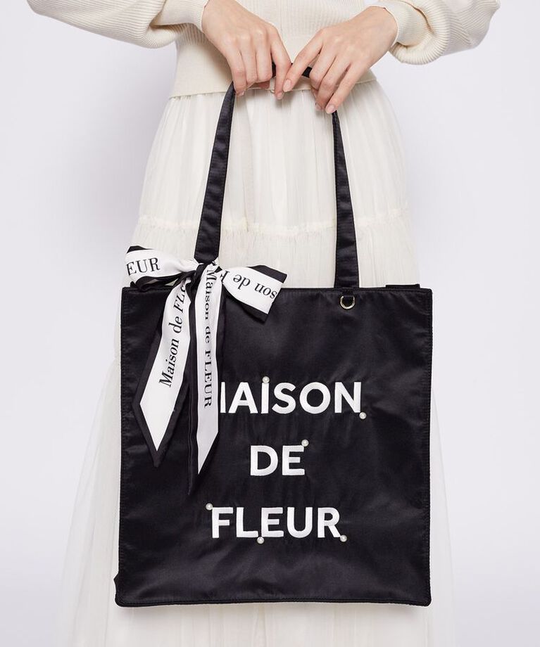 Maison de FLEUR「サテンパールブランドロゴ刺繍トートバッグ　ストレート」|トートバッグ|