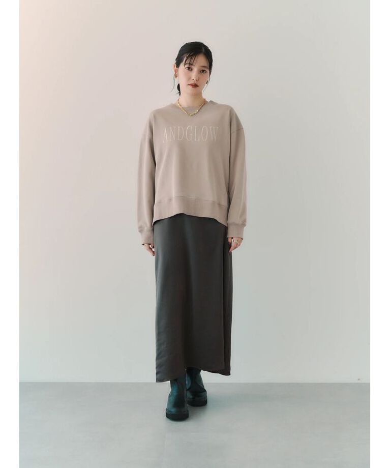YECCA VECCA「ラメ刺繍ロゴスウェット」|スウェット・ジャージ|