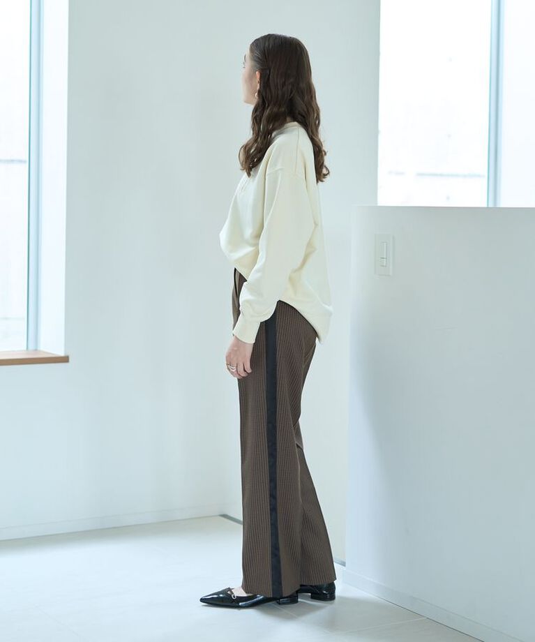YECCA VECCA「ラメ刺繍ロゴスウェット」|スウェット・ジャージ|