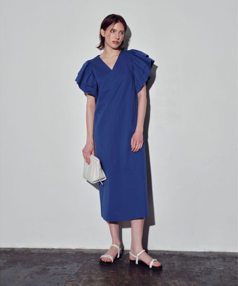 allureville「コットンサテンギャザースリーブVネックワンピース」|ワンピース|