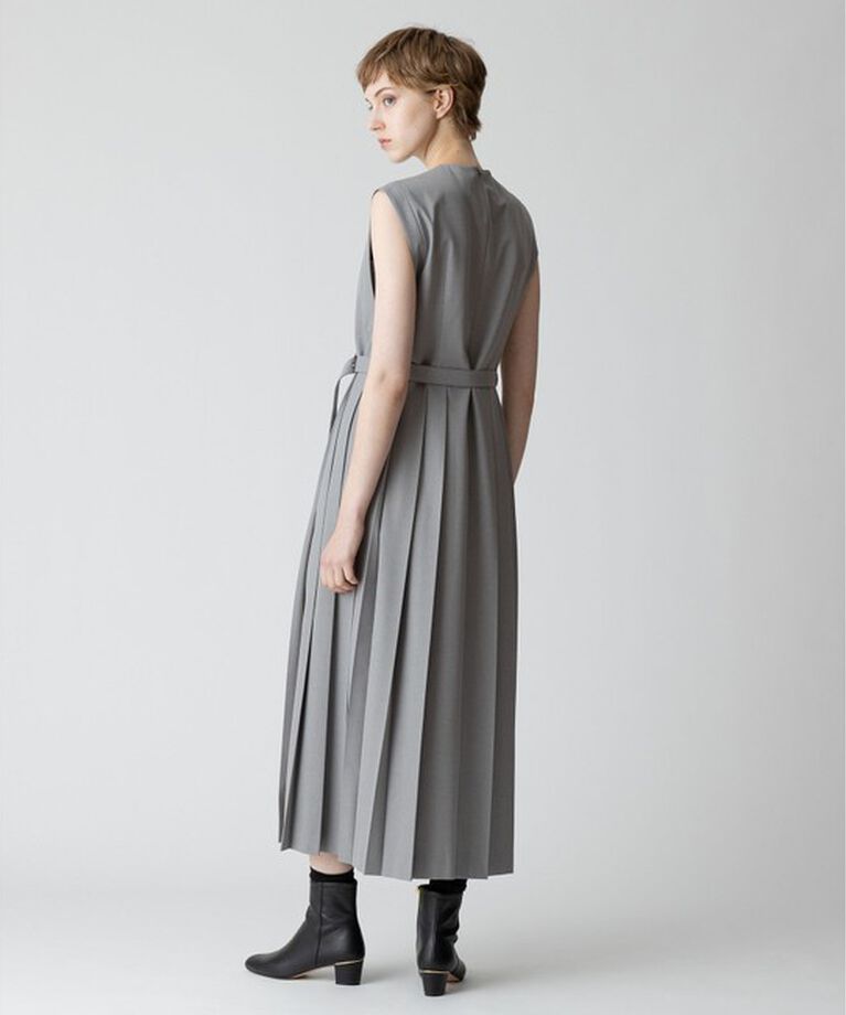 allureville「【allureville×otona MUSE】TRトロサイドスリットプリーツワンピース」|ワンピース|