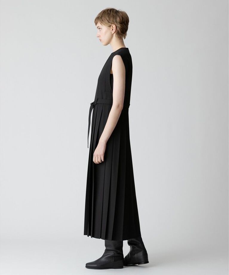 allureville「【allureville×otona MUSE】TRトロサイドスリットプリーツワンピース」|ワンピース|