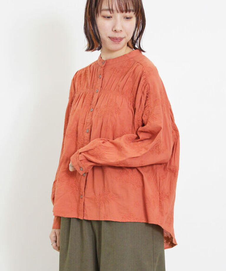 Samansa Mos2「ハンドステッチ風総刺繍ブラウス」|シャツ・ブラウス|
