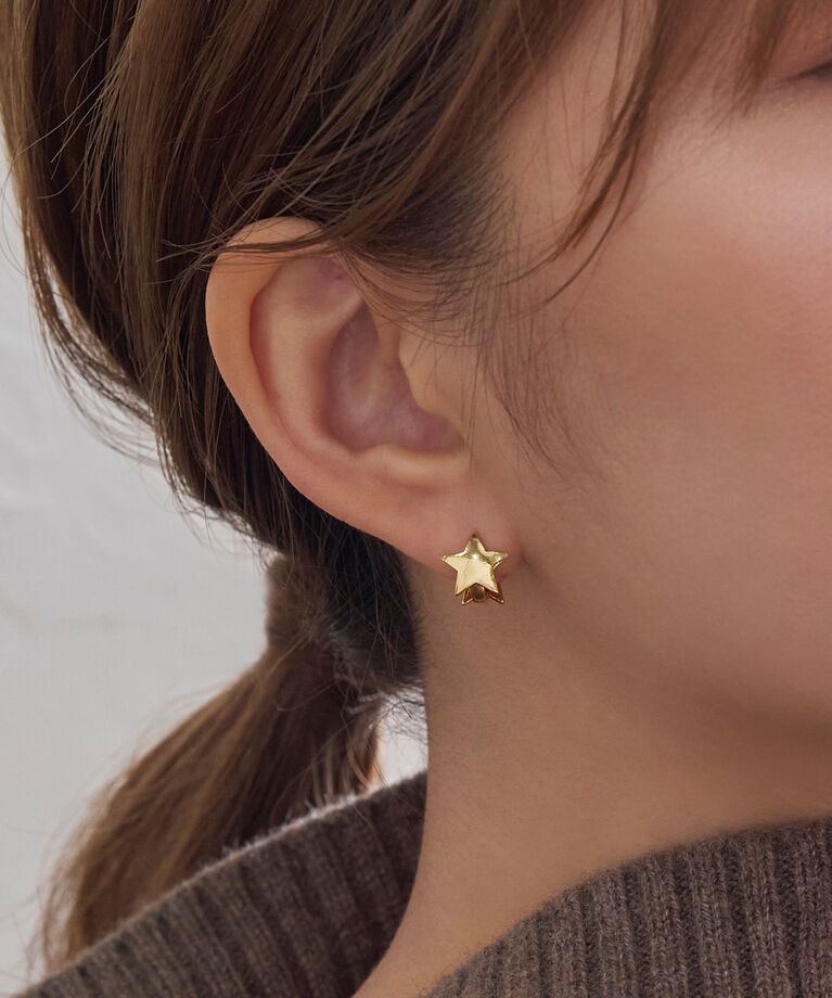 Phoebe「シャイニングスターワンタッチピアス」|ピアス|ゴールド