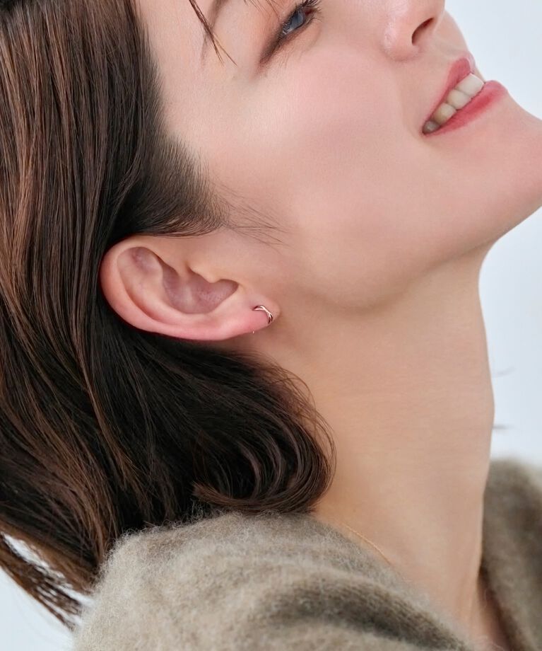 Phoebe「【K10】クロッシングピアス　ローズゴールド／限定BOX＆ショッパーつき」|ピアス|