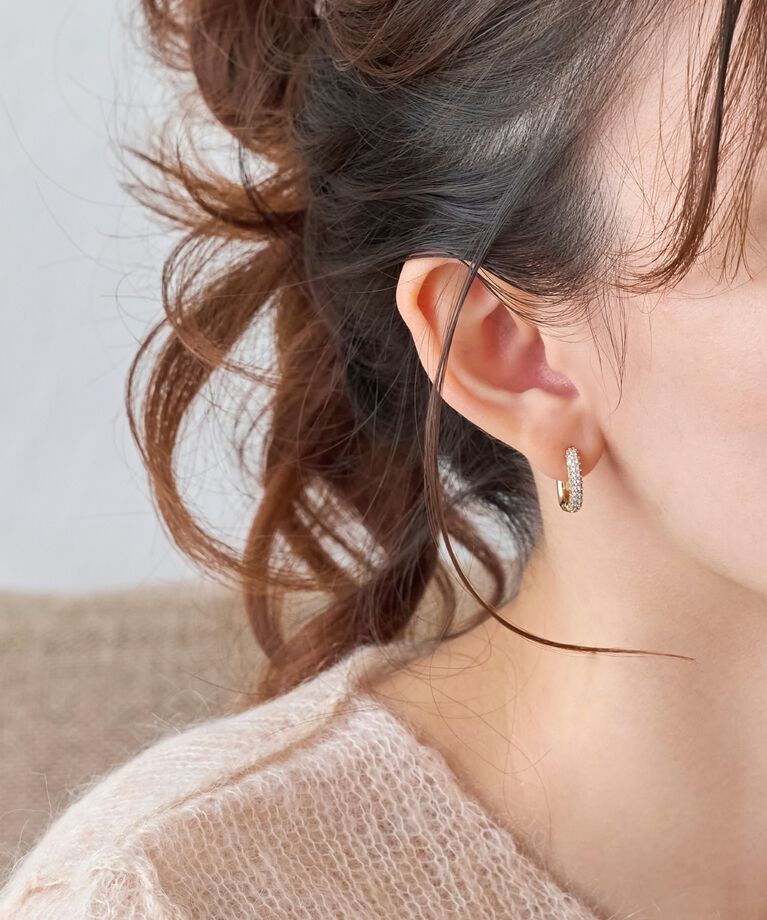 Phoebe「パヴェビジューオーバルフープピアス」|ピアス|ゴールド