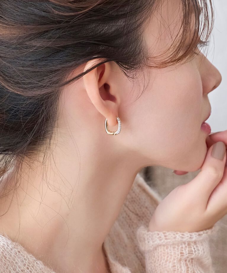 Phoebe「パヴェビジューオーバルフープピアス」|ピアス|