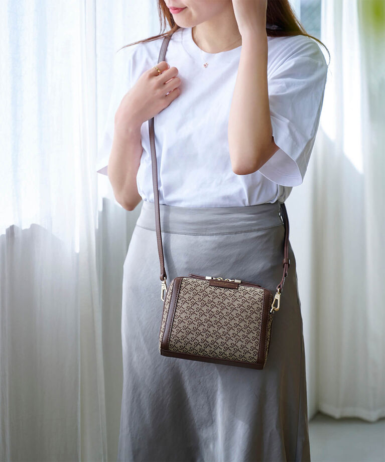 Samantha Thavasa「ST Jacquard ポシェットカレ」|ショルダー・メッセンジャー|