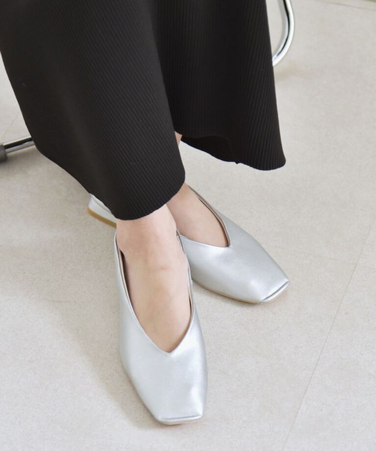 quaranciel「quaranciel: Vカット スクエア トゥ フラットシューズ」|パンプス|