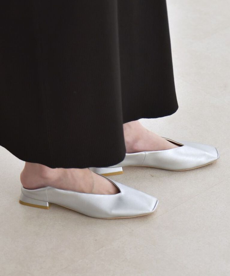 quaranciel「quaranciel: Vカット スクエア トゥ フラットシューズ」|パンプス|