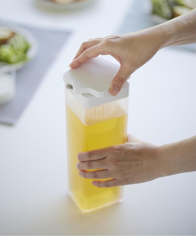 journal standard Furniture「《WEB限定予約》【tower/タワー】倒して置ける冷水筒 ティーバッグ入れ付き」|食器・キッチングッズ|