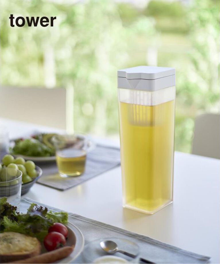 journal standard Furniture「《WEB限定予約》【tower/タワー】倒して置ける冷水筒 ティーバッグ入れ付き」|食器・キッチングッズ|ホワイト