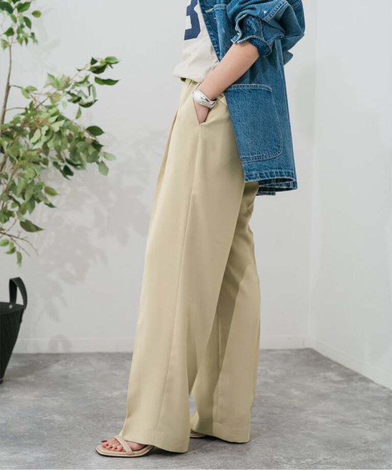 Spick and Span「ストレッチタックストレートパンツ」|スラックス|