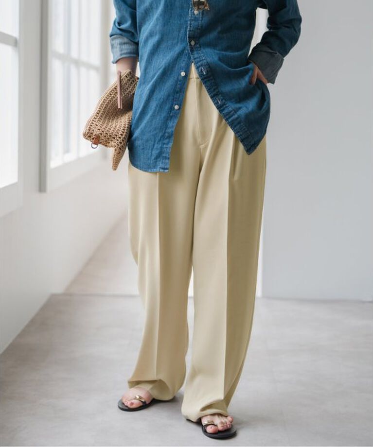 Spick and Span「ストレッチタックストレートパンツ」|スラックス|