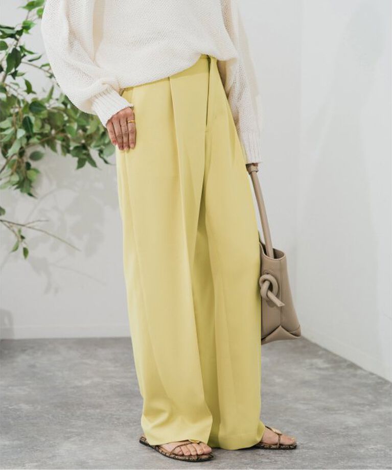 Spick and Span「ストレッチタックストレートパンツ」|スラックス|