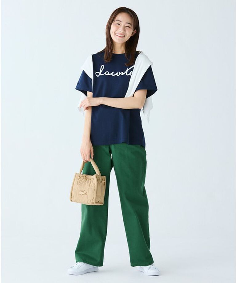 LACOSTE「【オンライン限定】LACOSTE スクリプトネームロゴ  ルーズシルエットハーフスリーブTシャツ」|Tシャツ・カットソー|