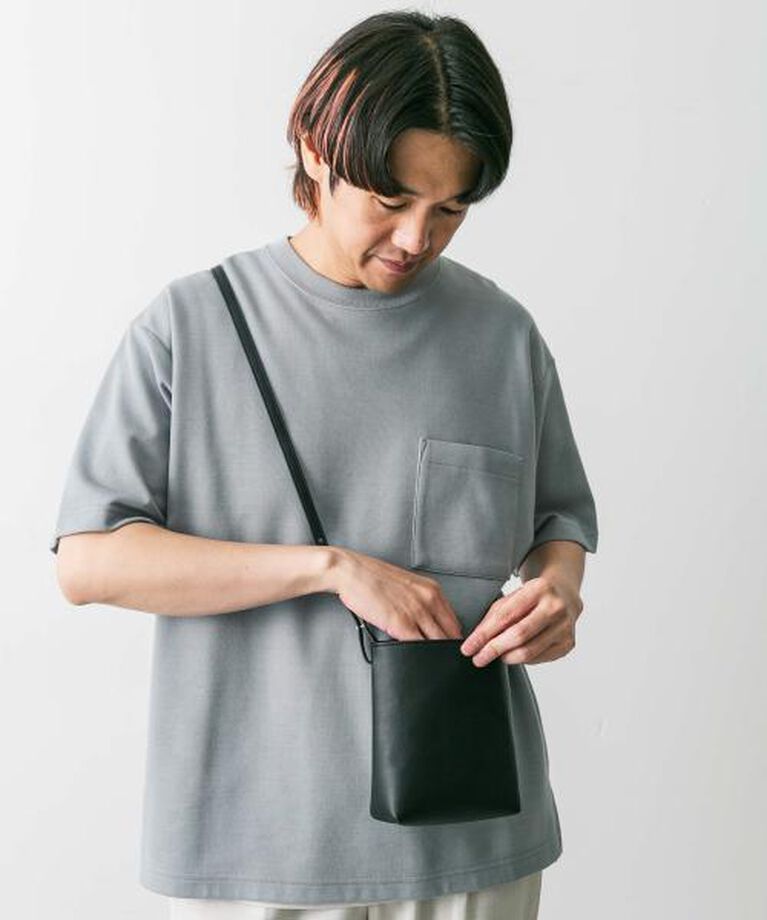 URBAN RESEARCH DOORS「DOORS コンパクトショルダーバッグ」|ショルダー・メッセンジャー|