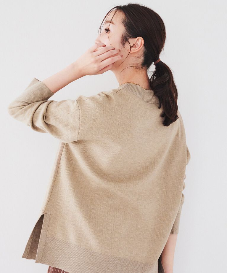 UNTITLED「【体型カバー/洗える】ヘリンボーン柄 Vネックプルオーバーニット」|ニット・セーター|