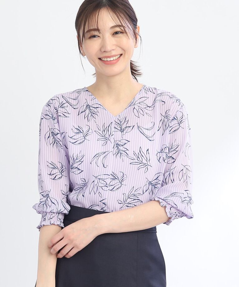 Reflect「【SALE／WEB限定カラーあり／接触冷感／洗える】ストライプ×リーフ柄ブラウス」|シャツ・ブラウス|